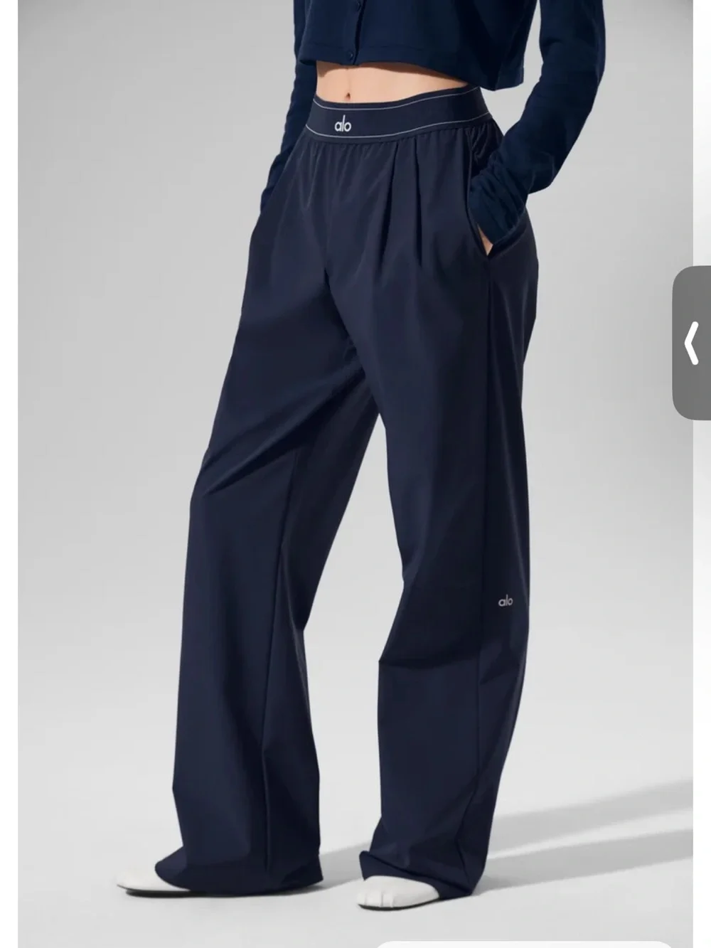 ALO Yoga Deep Navy Wide-Leg Pleated Waistband Pants